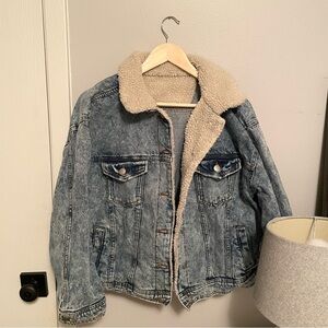 Vintage Light Wash Denim Jacket with Sherpa Collar - Cozycore - Approx Size M-L